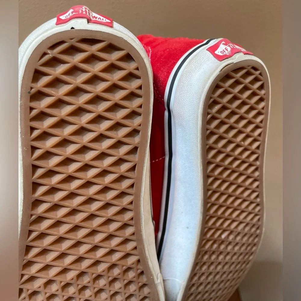 Vans * Sk8-Hi Shoes / Hi-Top Sneakers, Red / White, Men’s  8.5 / Women’s 10